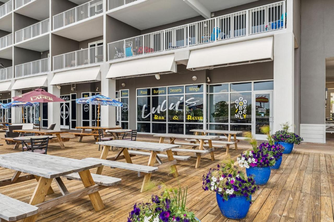 Laketown Wharf 2133